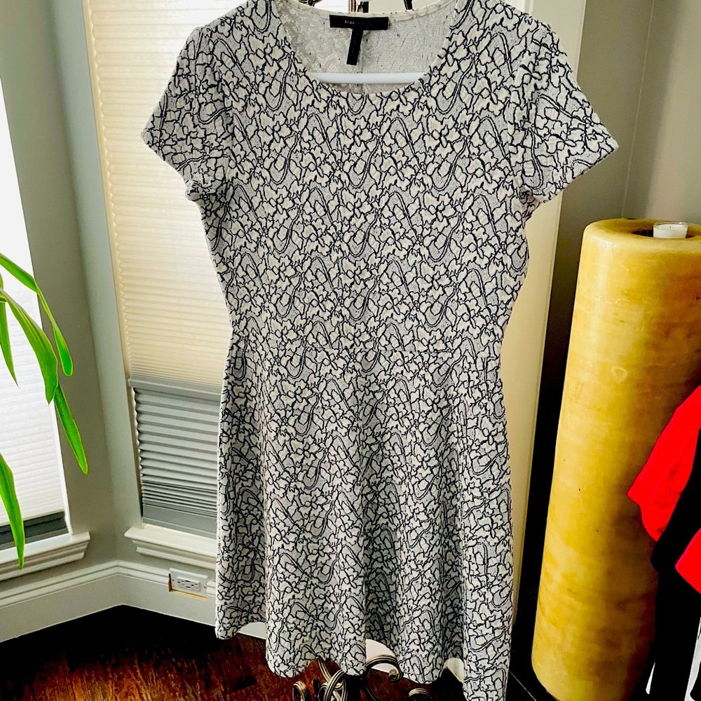 BCBG MAXAZRIA beautiful drees mint condition